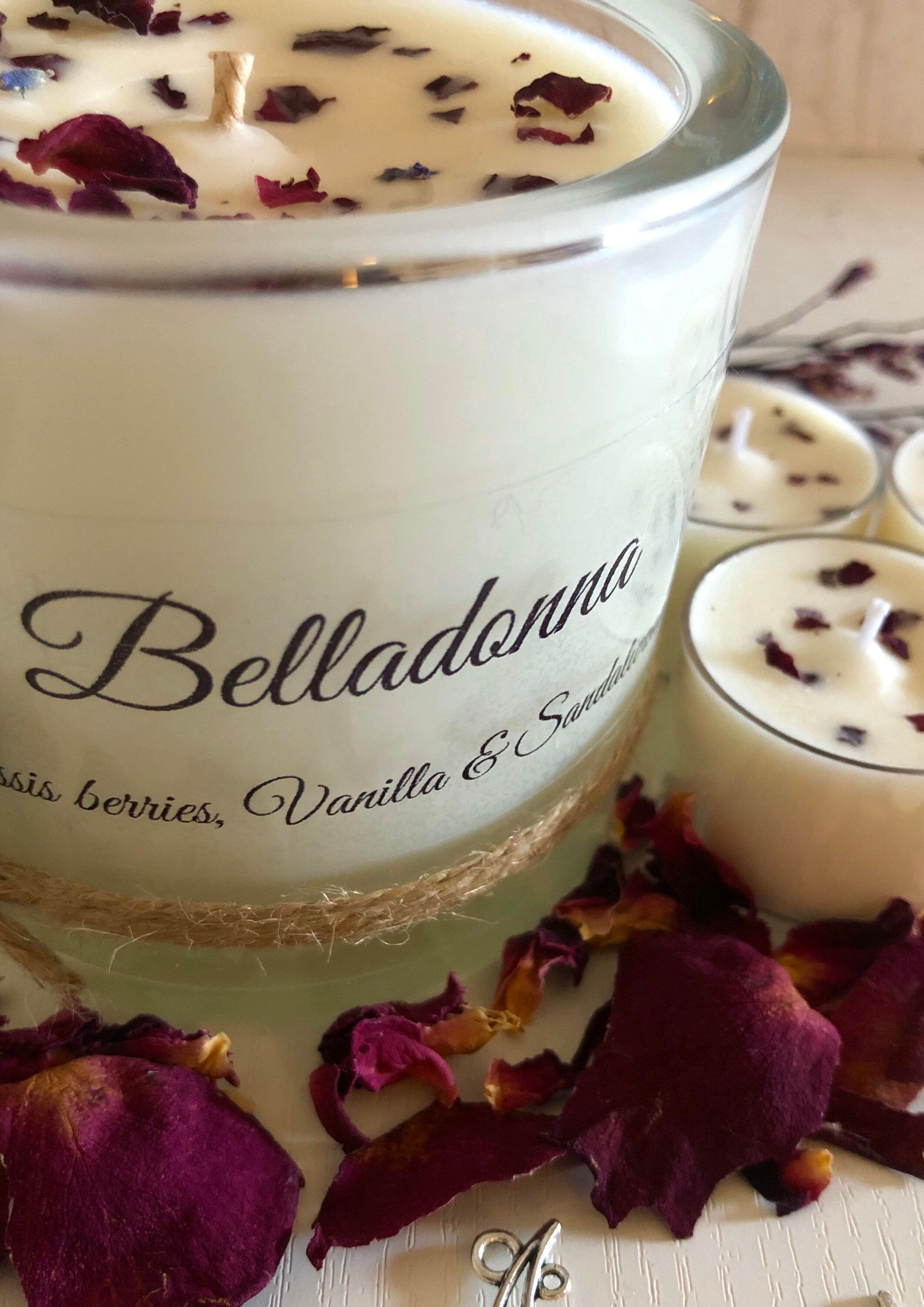 Belladonna & 3 Tealights | Cassis berries, Vanilla & Sandalwood